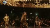 VIDEO Lux și strălucire pe podiumurile din Paris. Se prezintă colecțiile primăvară-vară 2027