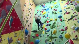 VIDEO Escalada, sportul care &icirc;i atrage pe copii