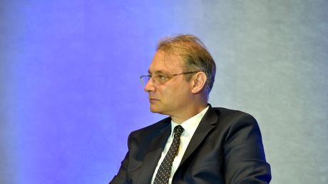 VIDEO Nicușor Dan l-a desemnat premier pe Luca Niculescu! George Simion și Sorin Grindeanu, supărați: "Zero voturi de la AUR", "Noua nominalizare a președintelui continuă să sfideze matematica parlamentară"