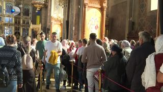 VIDEO Peste 10.000 de credincioși s-au &icirc;nchinat deja la moaștele Sfintei Parascheva &icirc;nainte de &icirc;nceperea oficială a pelerinajului