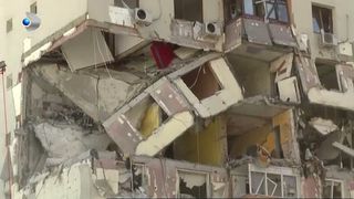 VIDEO A &icirc;nceput demolarea blocului din Rahova