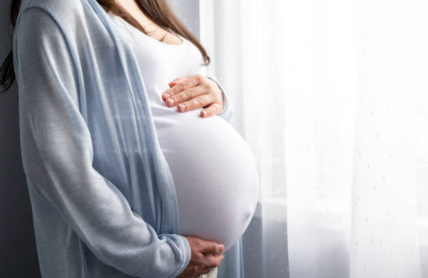 O tânără de 19 ani, însărcinată, a fost bătută de fostul partener de 23 de ani Aceștia mai au doi copii împreună