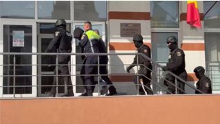 Ies la iveală noi detalii &icirc;n cazul crimei Valentinei, t&acirc;năra găsită moartă &icirc;ntr-o valiză pe Olt. Vlad Bălțățeanu va fi audiat de procurori astăzi