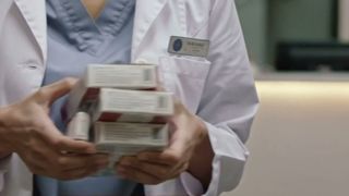 VIDEO Ancheta la Spitalul Județean din Brăila. Saci cu medicamente furați de o asistentă