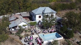 VIDEO Conac din Dolj, salvat cu bani puțini, dar cu mult suflet