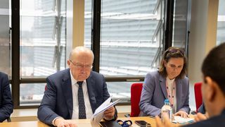 Uniunea Europeană ar putea elabora o strategie proprie pentru apărarea Ucrainei. Comisarul pentru Apărare și Spațiu: &bdquo;UE este singurul susţinător financiar serios al Ucrainei&rdquo;