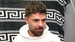 VIDEO Povestea lui Andrei, t&acirc;nărul care doarme &icirc;n frizerie. De la greutăți, la visul &icirc;mplinit și cu o durere mare &icirc;n suflet