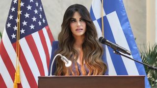 ambasadoarea SUA din Grecia, Kimberly Guilfoyle