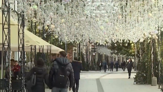 VIDEO Craiova, &icirc;ntre luminițele de Crăciun și realitatea dură a periferiei. Locuitorii din Plaiul Vulcănești se confruntă cu lipsuri majore