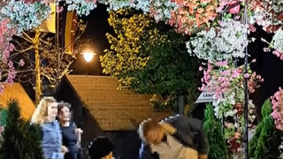 VIDEO Cerșetor &bdquo;milionar&rdquo; la pelerinajul Sfintei Parascheva. C&acirc;știguri uriașe, mașină de lux și trucuri controversate