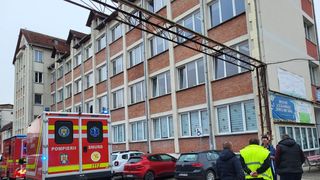 atac scoala bistrita 