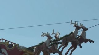VIDEO Controverse &icirc;n centrul Craiovei. Trafic blocat patru luni pentru Sania zburătoare a Moșului de la T&acirc;rgul de Crăciun