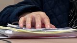 VIDEO Ajutor de &icirc;ncălzire &icirc;n Rom&acirc;nia: Oamenii stau pe drumuri pentru 10 lei