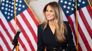 Un armistițiu negociat de Melania Trump a intrat &icirc;n vigoare &icirc;n "orașul-fantomă" Oleshky