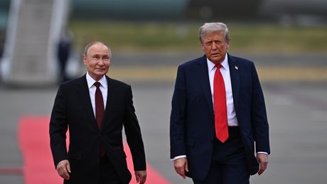Putin vrea să &icirc;mpingă &icirc;napoi trupele NATO, la nivelul din 1997. Presiune cu ajutorul lui Trump pentru slăbirea Europei de Est