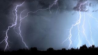 VIDEO Tornadă devastatoare &icirc;n Antalya. Patru muncitori au murit