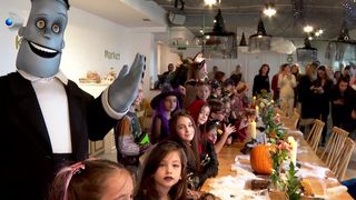 VIDEO Copiii au transformat podiumul &icirc;ntr-o scenă de Halloween