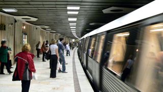 Metrorex amenință cu grevă generală. Angajații cer măriri salariale 
