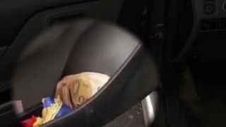 VIDEO Primarul din Slănic Moldova, prins &icirc;n flagrant. Ar fi primit 6.000 de euro