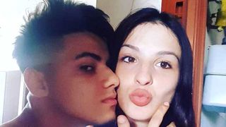 Bunica lui Robert, băiatul care și-a desfigurat iubita &icirc;n bătaie, face declarații ȘOC. Tot ce spune ea poate schimba cursul anchetei! Ăsta e adevărul despre relația celor doi tineri!