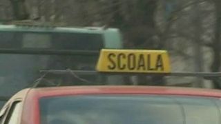 Instructorii auto, trimis la scoala de sofat. Sunt in pericol sa isi piarda licenta