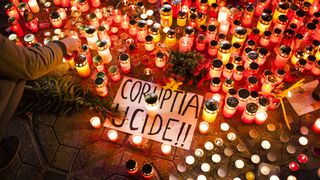 Slujba de comemorare la 6 luni de la tragedia din Colectiv: ""Ei nu suporta arestul la domiciliu, dar noi suportam sa stam fara copii?"