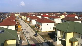 In acest complex rezidential locuieste Dan Condrea