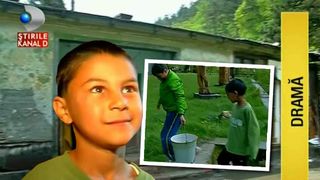 Chinul unor suflete necajite! Sunt sase frati si traiesc intr-o camaruta impreuna cu mama si bunica chiar la poalele Castelului Bran! Si beau apa din garla