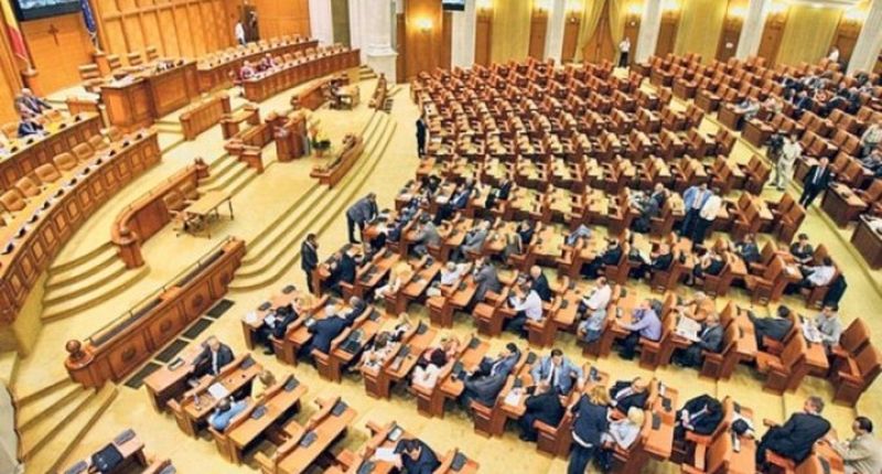 Deputatii merg des la toaleta