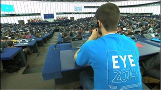 71% dintre tinerii romani se simt marginalizati ca urmare a crizei economice! Aproape jumatate din ei ar pleca din tara!