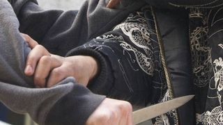 Un tanar de 16 ani din Iasi a fost injunghiat in plina strada