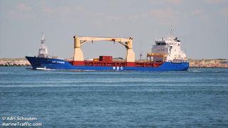 Avionul disparut in Mediterana este cautat de mai multe nave! Conform unei filmari MarineTraffic, prima la locul tragediei a ajuns nava "BBC Romania"