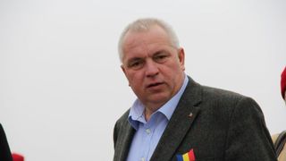 Procurorii DNA au cerut arestarea preventiva a lui Nicusor Constantinescu. Preşedintele CJ Constanta se interna in spital atunci cand trebuia sa se prezinte in fata instantei