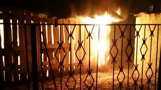 Incendiul a distrus complet locuinta