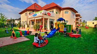 Dezastru in sistemul de invatamant din Bucuresti! Una din 10 gradinite nu au autorizatie de functionare!