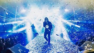 Panica intr-un mall din Piatra Neamt! Mai multe persoane au lesinat din cauza caldurii, la un concert Carla's Dreams! Cantaretii acuza organizatorii: "Asa concerte nu trebuie sa aiba loc niciodata"