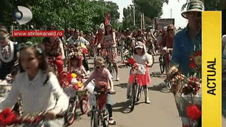 80 de doamne si domnisoare cochete, la Parada Biciclistelor de la Galati