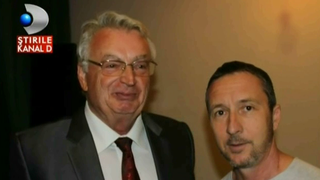 Colegul de celula al lui MM Stoica si-a lansat un volum de poezii! La eveniment i-a fost alaturi si noul prieten