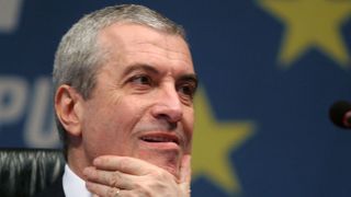 Calin Popescu Tariceanu, urmarit penal in dosarul retrocedarilor ilegale. Presedintele Senatului este acuzat de marturie mincinoasa si favorizarea faptuitorului