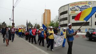 Disponibilizatii de la Complexul Energetic Oltenia vor primi intre 4 si 8 salarii compensatorii