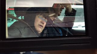 Soacra lui Dan Condrea a fost cea mai afectata la inmormantare! Maria Ochinciuc a stat mereu langa sicriu, cu Uliana, si a plans non-stop