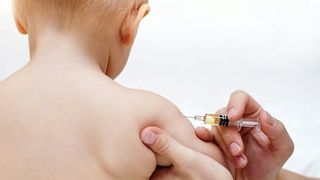Ministerul Sanatatii: Nu există o legătură &icirc;ntre &icirc;mbolnăvirea copiilor din Argeş cu E-coli şi vaccinări