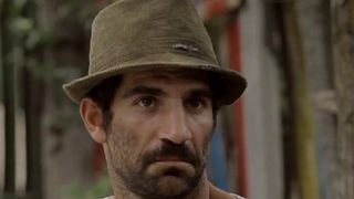 Actorul Toma Cuzin a decis sa isi dea casa bancii: "Garsonierea mea nu mai valoreaza acum nici macar jumatate din suma pe care o mai am de platit!"