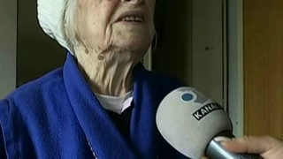 Ea este tanti Varvara, cea mai batrana femeie din Romania! Are 107 si traieste singura! Povestea ei e rupta parca dintr-un film!