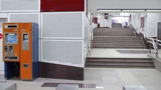 Metroul bucurestean se modernizeaza! Se instaleza aparate noi de vandut cartele!