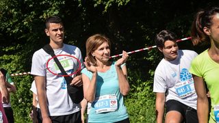 Brabatul care o pazeste pe Carmen Iohannis este inscris in concurs, dar nu are si numele trecut langa numar