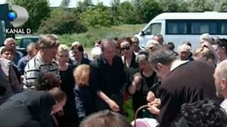 Vanzatoarea magazinului din Constanta ucisa cu sange rece a fost condusa azi pe ultimul drum. Ce motiv a avut criminalul sa ia viata femeii