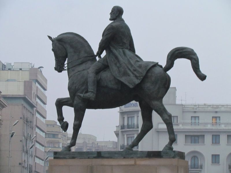 Statuia lui Carol I, de la Piata Revolutiei