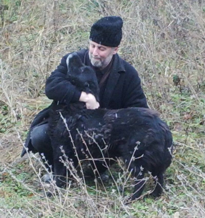 Marian Munteanu, la casa de la Breaza, acolo unde creste animale
