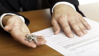 Primul roman care a dat in plata cu succes. Banca a acceptat cererea si nu mai are nicio pretentie fata de datoria ramasa